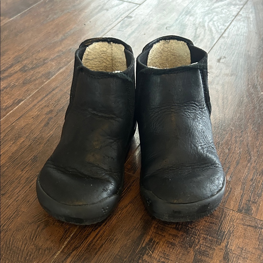 Vivobarefoot Black kids Boots
